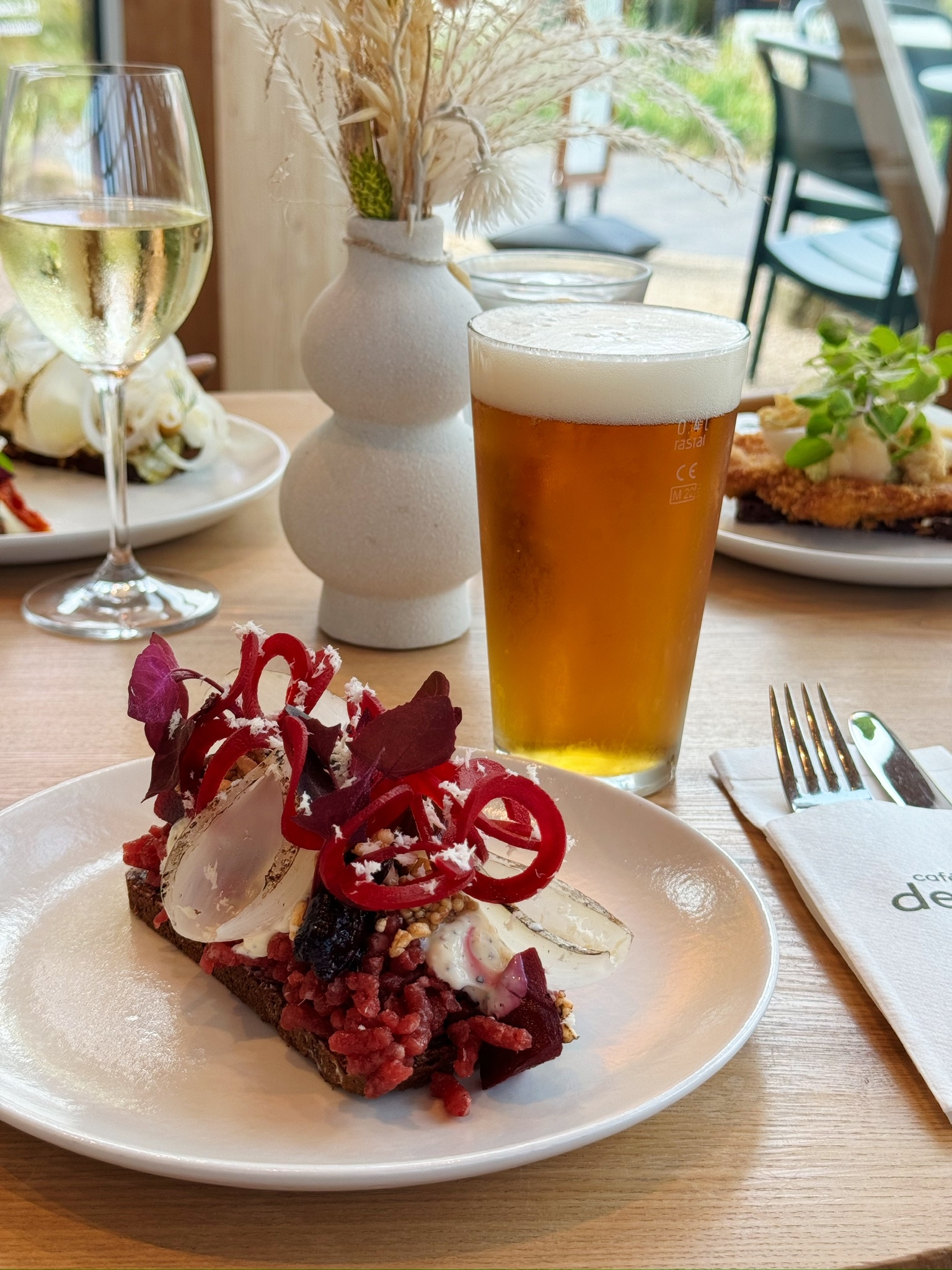 Bredt udvalg i brunch menuen på cafe deilig i Odense